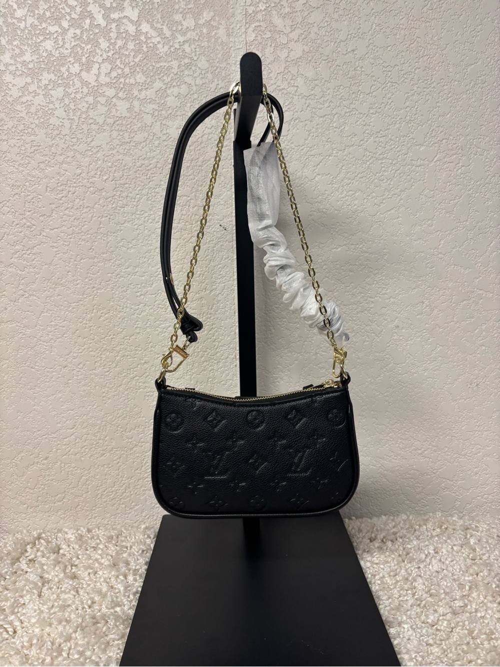 Black Women's Shoulder Bag with Gold Chain - Picture 3 of 7